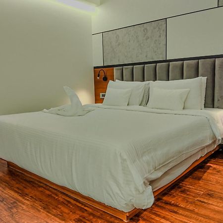 Hotel Noah Spire Агартала Экстерьер фото