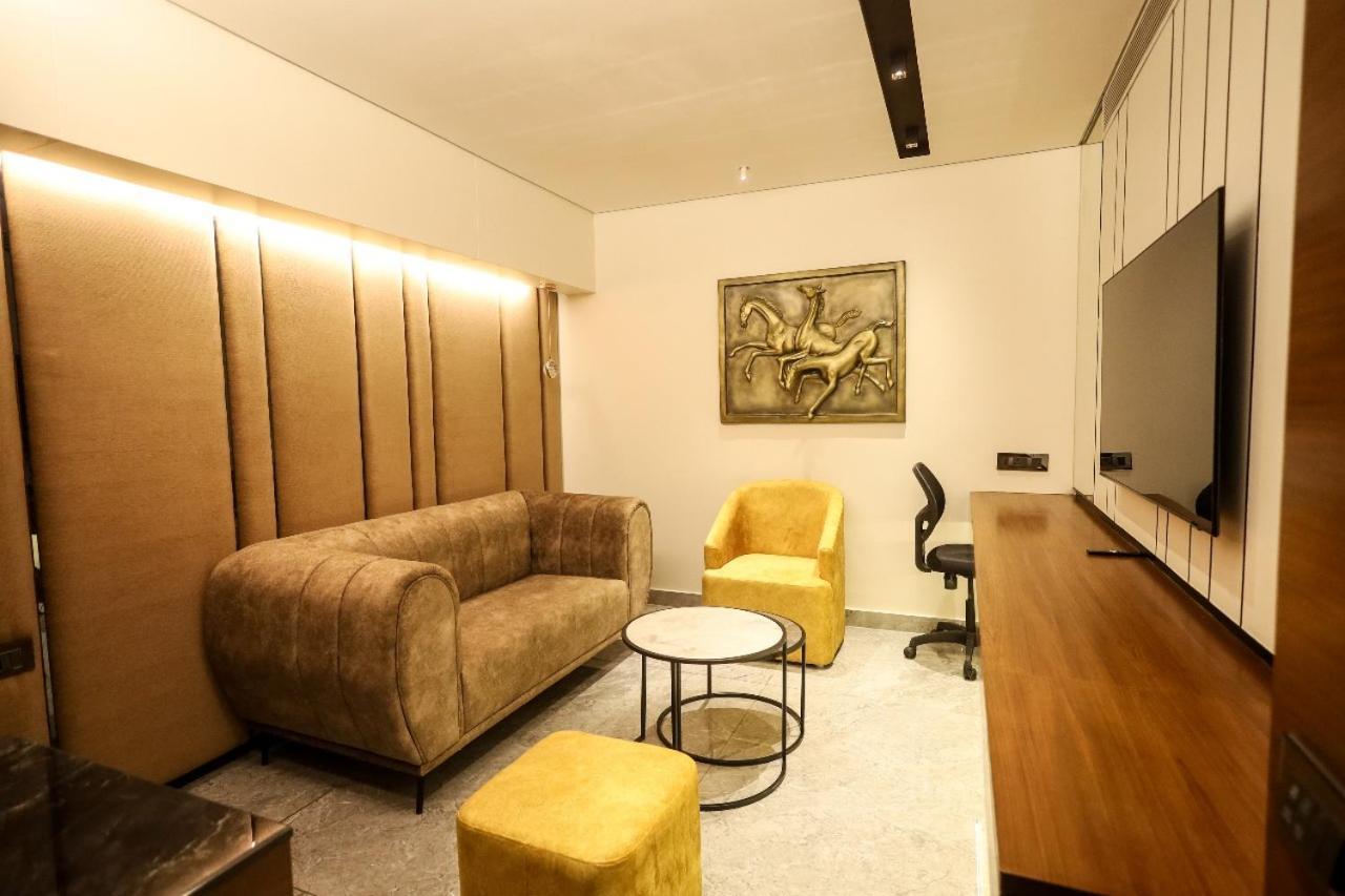 Hotel Noah Spire Агартала Экстерьер фото